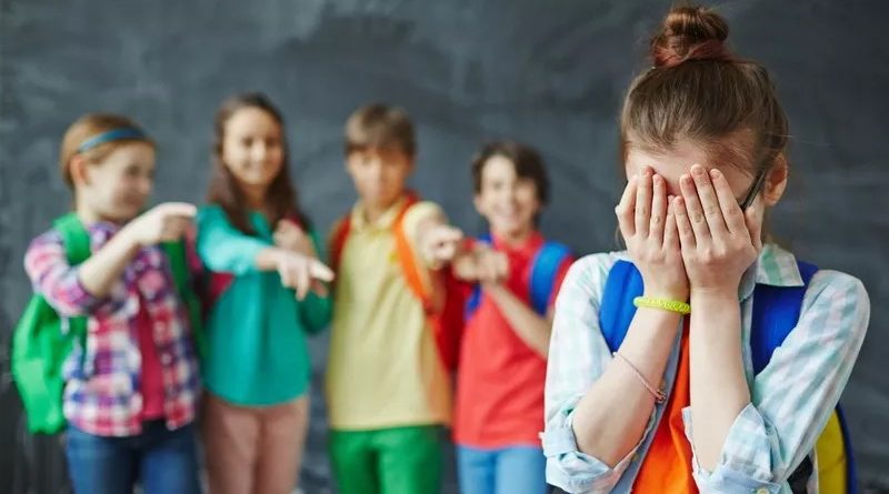 Tips Mengajarkan Anak Saat Sedang Mengalami Verbal Bullying